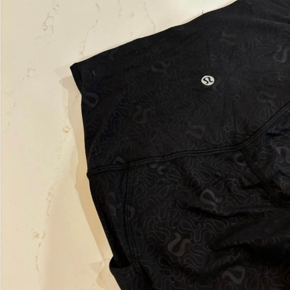 Embossed 25” align with pockets